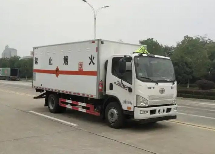 罗甸爆破器材运输车可以上高速吗？